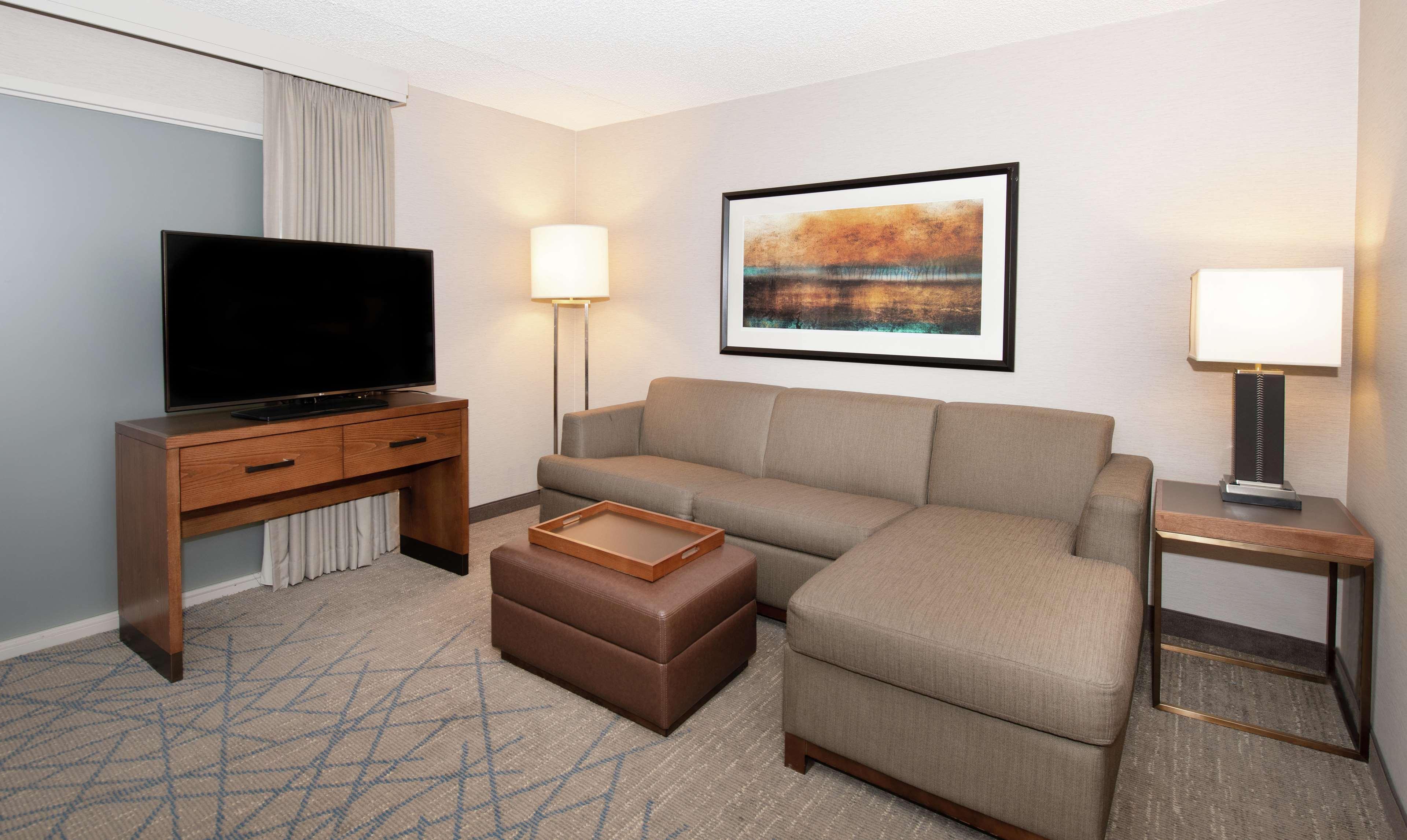 Embassy Suites By Hilton Colorado Springs Exteriör bild