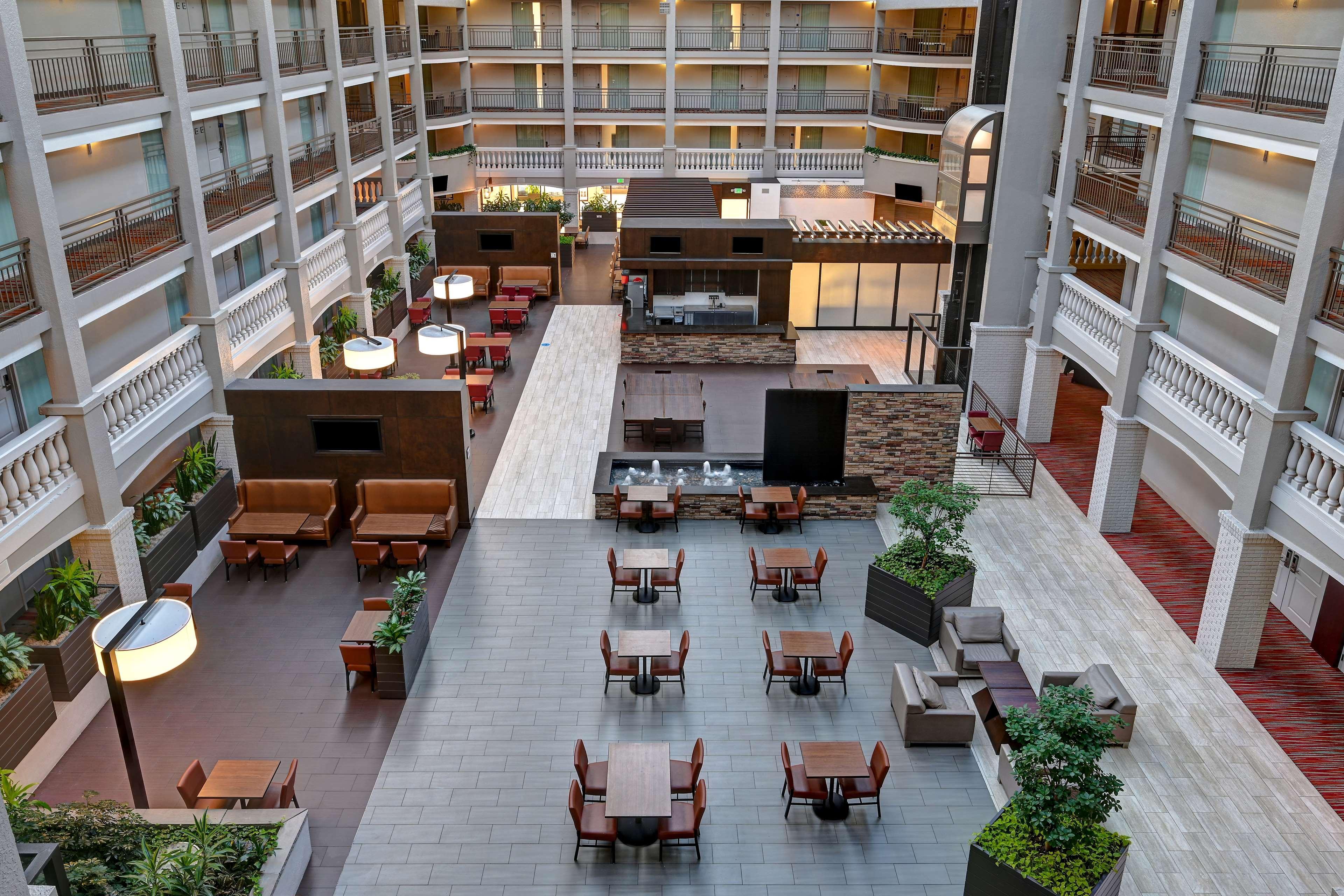 Embassy Suites By Hilton Colorado Springs Exteriör bild