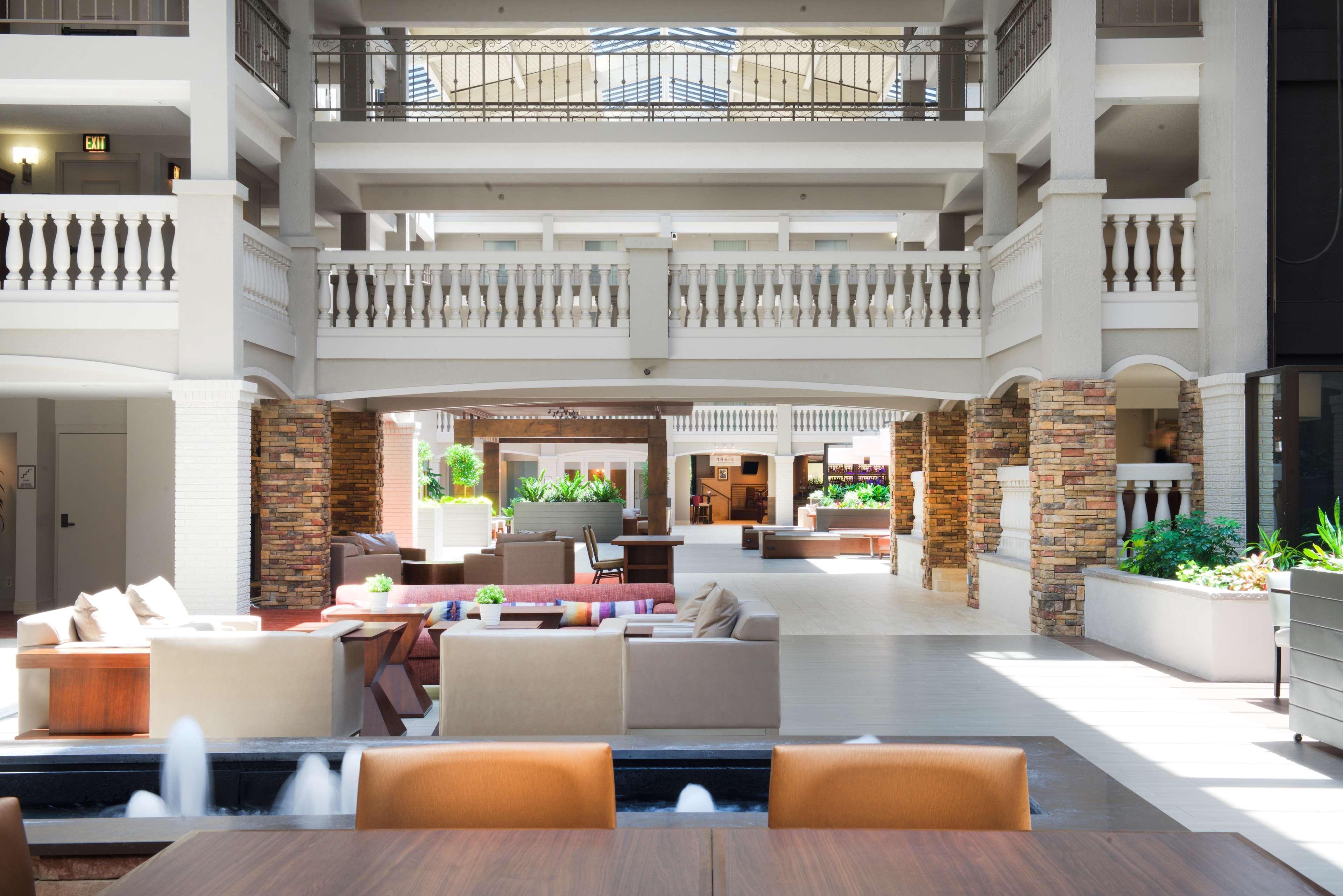 Embassy Suites By Hilton Colorado Springs Exteriör bild