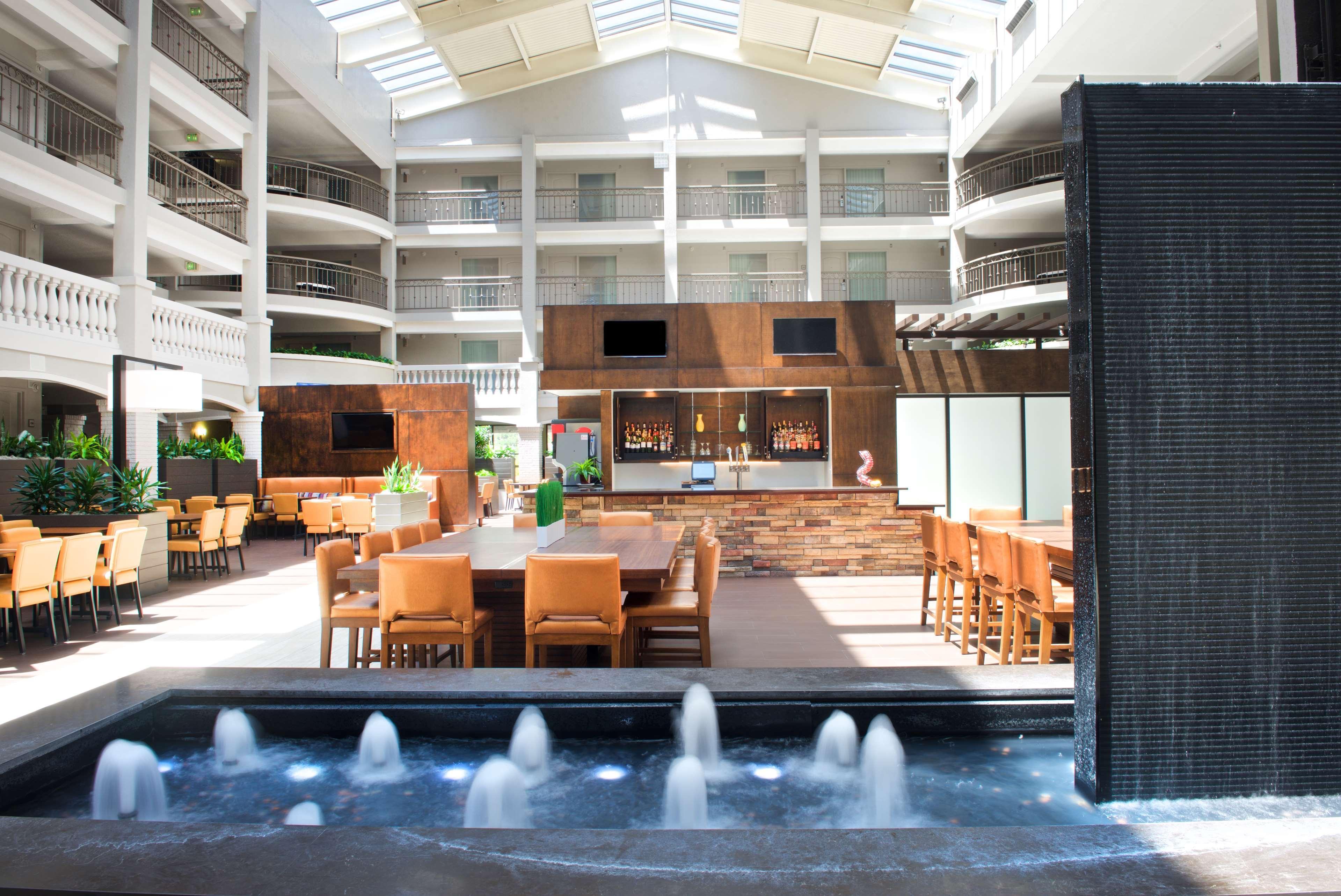 Embassy Suites By Hilton Colorado Springs Exteriör bild