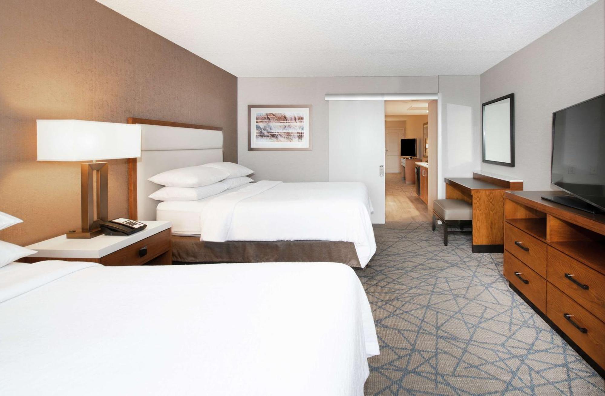Embassy Suites By Hilton Colorado Springs Exteriör bild