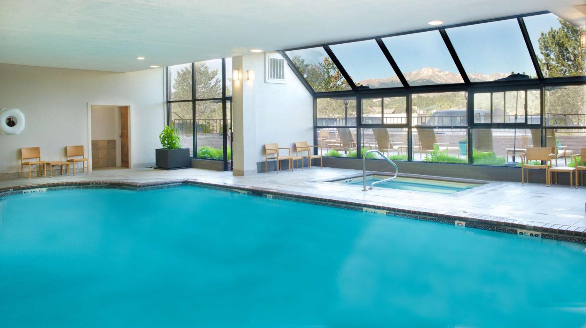 Embassy Suites By Hilton Colorado Springs Exteriör bild