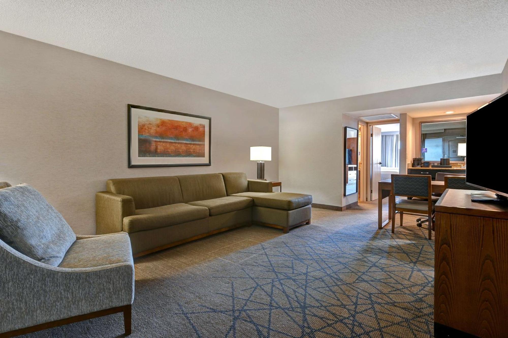 Embassy Suites By Hilton Colorado Springs Exteriör bild
