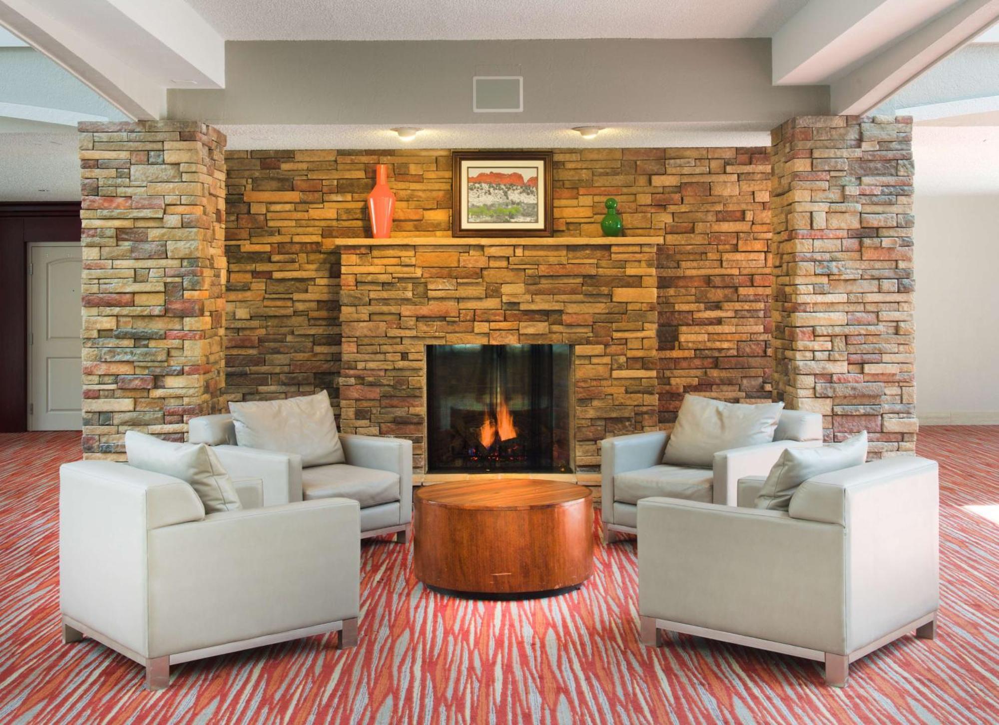 Embassy Suites By Hilton Colorado Springs Exteriör bild